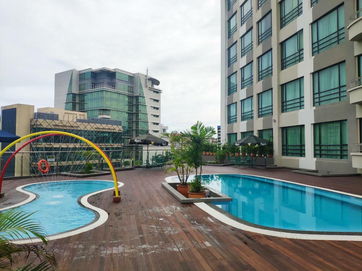 Sabah Oriental Hotel Kota Kinabalu Exterior foto